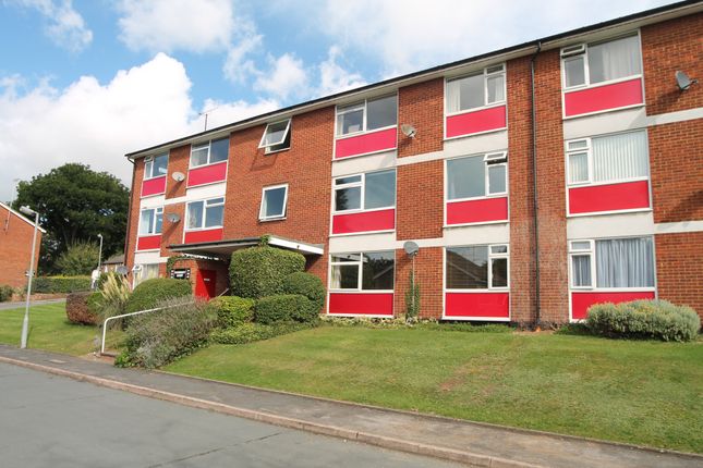 Flat to rent in Rosemary Close, High Wycombe, Buckinghamshire