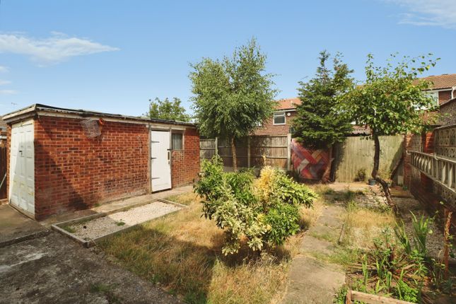3, Nene Walk, Worksop photo 4