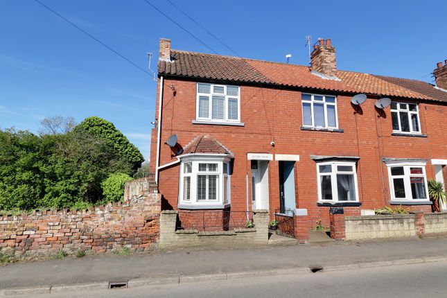 Terraced house for sale in Eastoft Road, Crowle