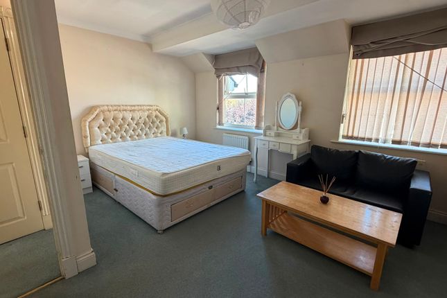 101, Beechcroft Road, London photo 4