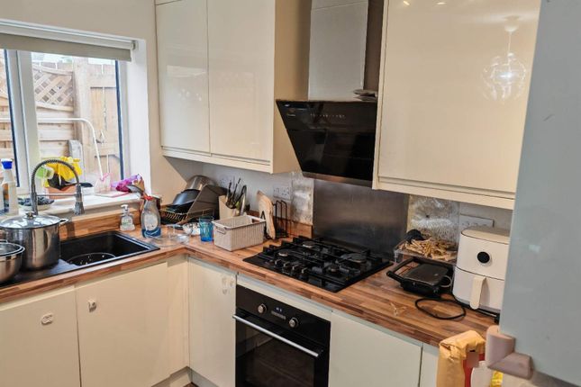 30, bramwell drive, Manchester photo 3