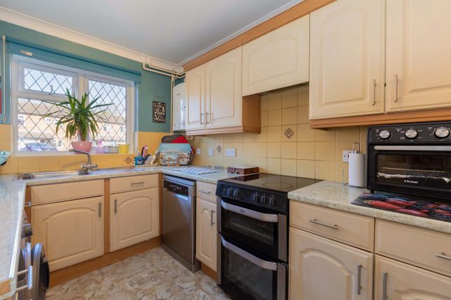 25, Eskdale Gardens, Maidenhead photo 3