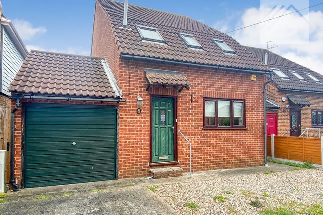 Detached house for sale in Derventer Avenue, Canvey Island