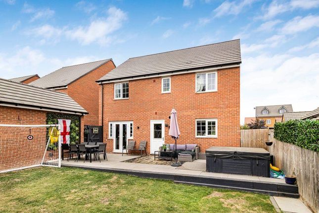 13, Stimpson Street, Sutton photo 4