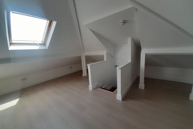 12 The Circle, LONDON photo 3