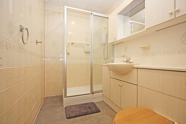45, Parsonage Court, Highworth, Swindon photo 4
