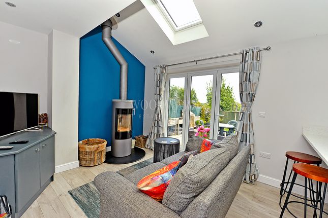 17, Hillcrest Avenue, Alfreton photo 4