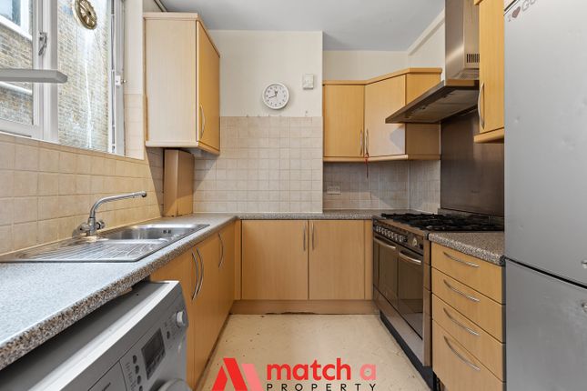 Flat to rent in Finstock Road, London