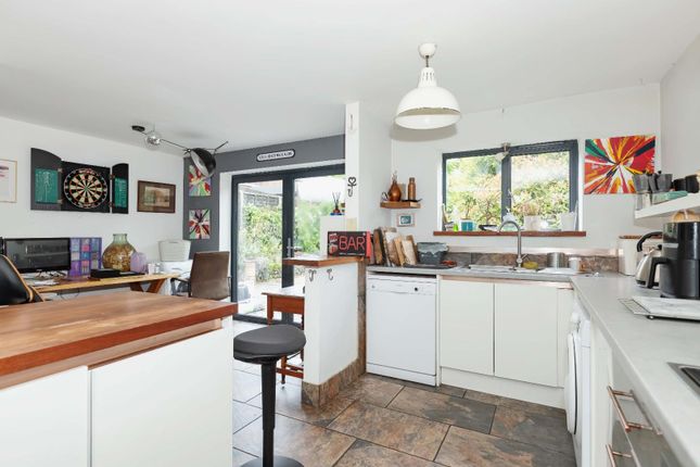132, Carden Avenue, Brighton photo 4