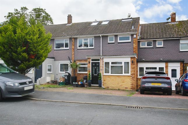 Thumbnail Terraced house for sale in Claremont, Cheshunt, Waltham Cross