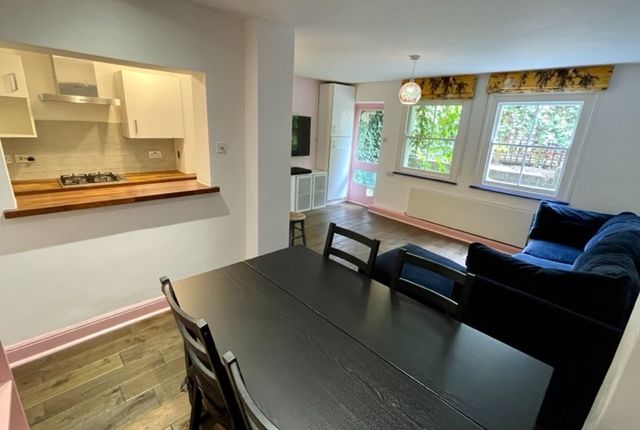 Flat for sale in Beatty Road, London