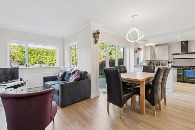 33 The Warren, Chesham photo 2