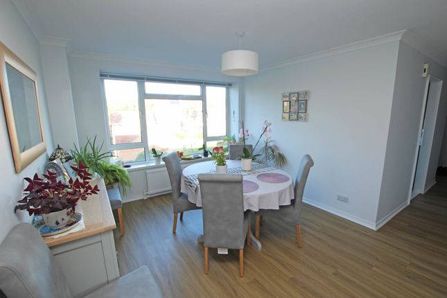 Selwyn Road, Eastbourne photo 4