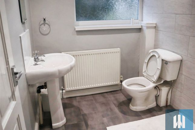 54, Ashbrow Road, Huddersfield photo 5