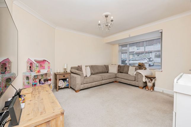 22, Eastwood Crescent, Bristol photo 4