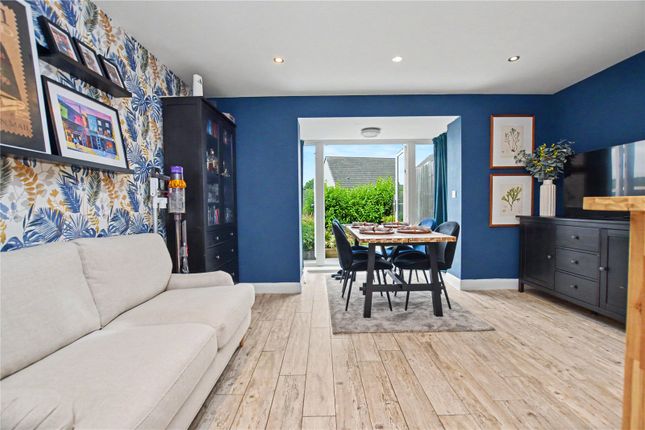 38, Alexandra Lane, Wakefield photo 3