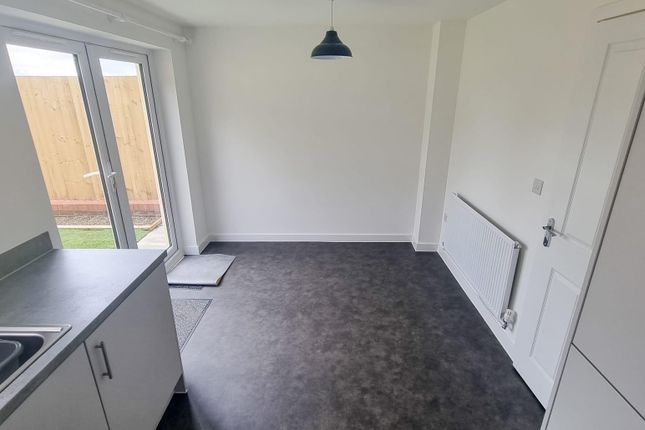 11, Tasker Way, Haverfordwest photo 4