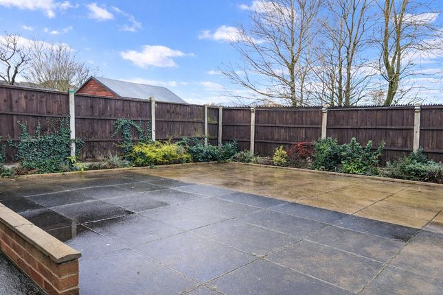 19, Deanside Drive, Leicestershire photo 4