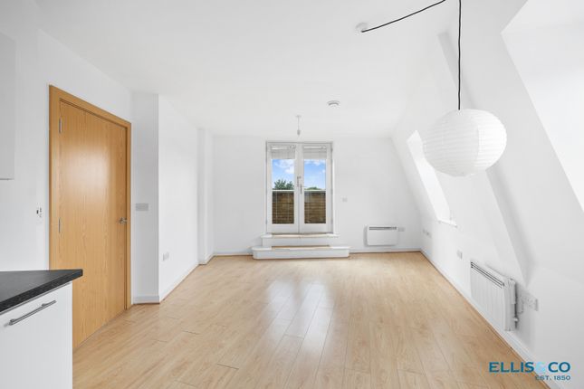 Flat 8, 130, Northwold Road, London photo 4