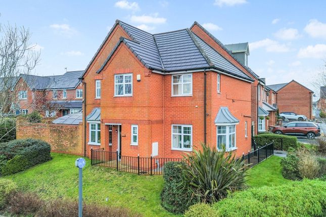 1 Deerfield Close, St. Helens photo 2