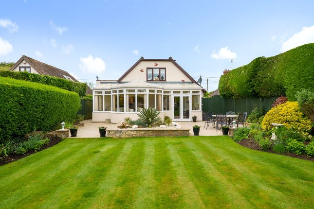 Thumbnail Bungalow for sale in Milestone Avenue, Charvil, Reading, Berkshire