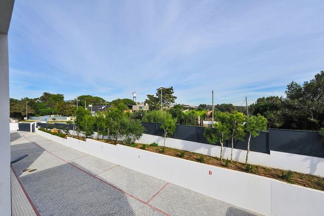 Villa for sale in Street Name Upon Request, Lisboa, Alcabideche, Pt