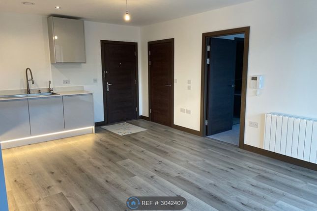 Flat, Leander Heights Mill Wood, Maidstone photo 5