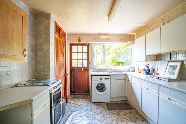 9, Friars Way, Hastings photo 4