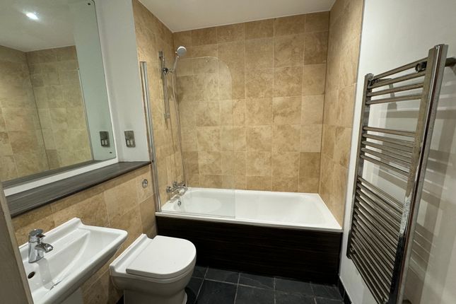 Apt 26, Liverpool photo 4