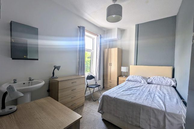 ROOM 2, 47, Shelton Old Road, Stoke-On-Trent photo 2
