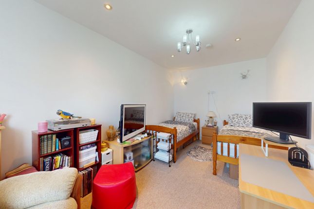 36, St Agnes Road, Cardiff photo 4