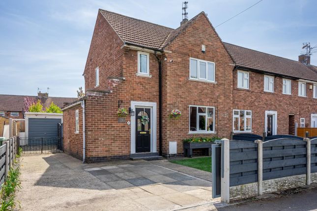 Thumbnail Town house for sale in Chapelfields Road, Acomb, York