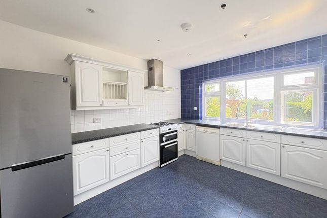 74A, Marlpit Lane, Coulsdon photo 5