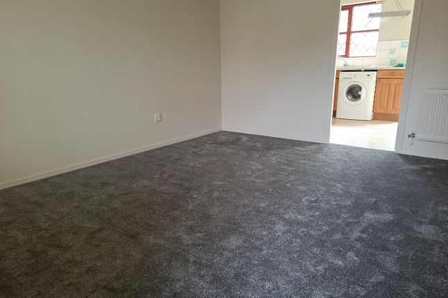 83, Juniper Way, Bradley Stoke photo 2