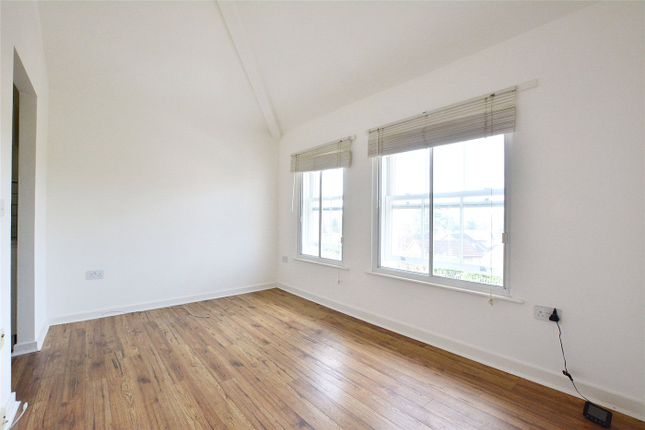 Thumbnail Flat to rent in Woolwich Road, London