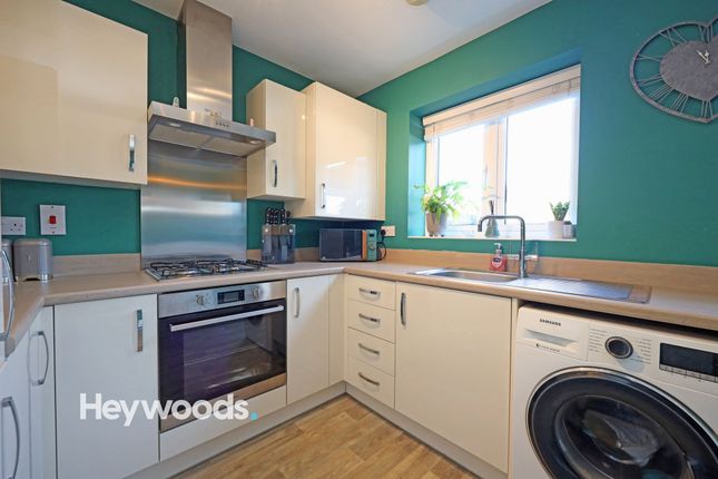 8 Skylark Row, Newcastle photo 4