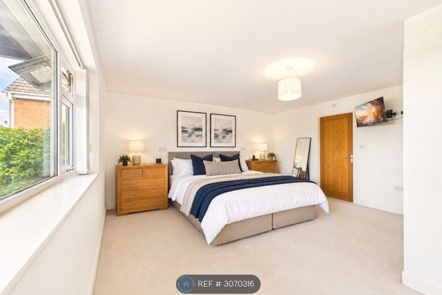 4-bed detached on Dock Lane Bredon, Tewkesbury, £3,500/mo
