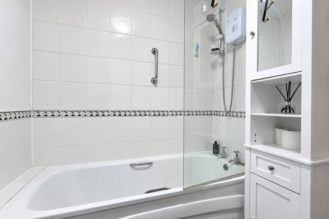 121,Flat 9, Stoddens Road, Burnham-on-sea photo 3