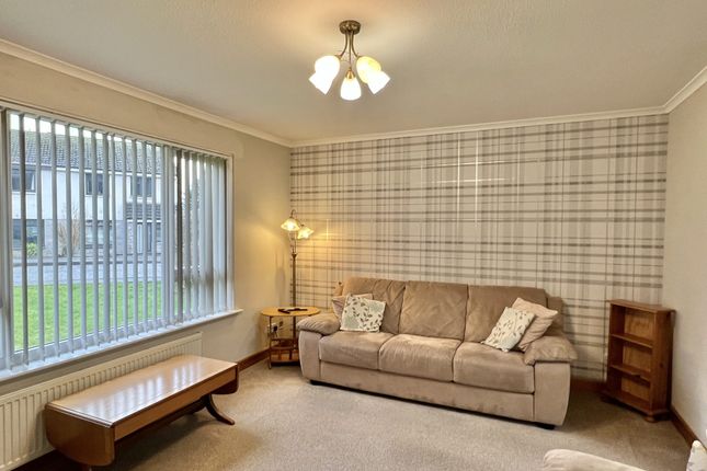 13, Broomlands Avenue, Dalbeattie photo 2