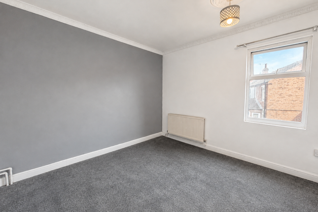 37, Coventry photo 4