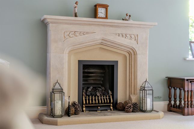 Ashdown House, Warren Lane, Finchampstead photo 4