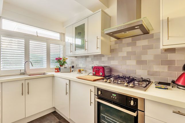 Flat to rent in Minerva Lodge 25-30, Sweyn Place, Blackheath