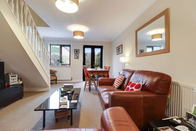 3, Deans Court, Windlesham photo 3