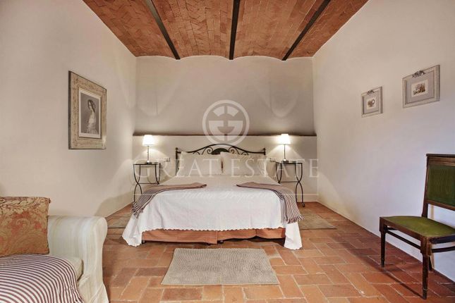 Villa for sale in Gaiole In Chianti, Siena, Tuscany