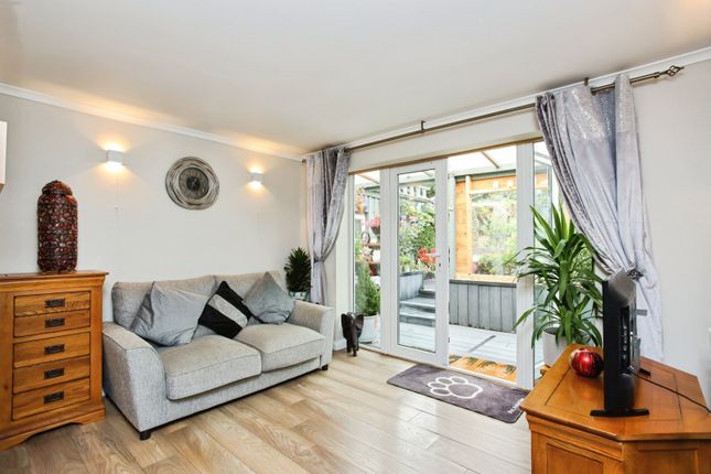 39, Molescroft Way, Kent photo 3
