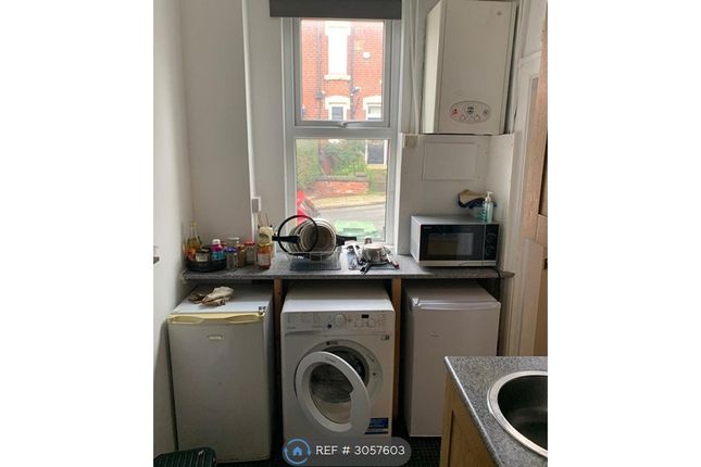 Pennington Grove, Leeds photo 4