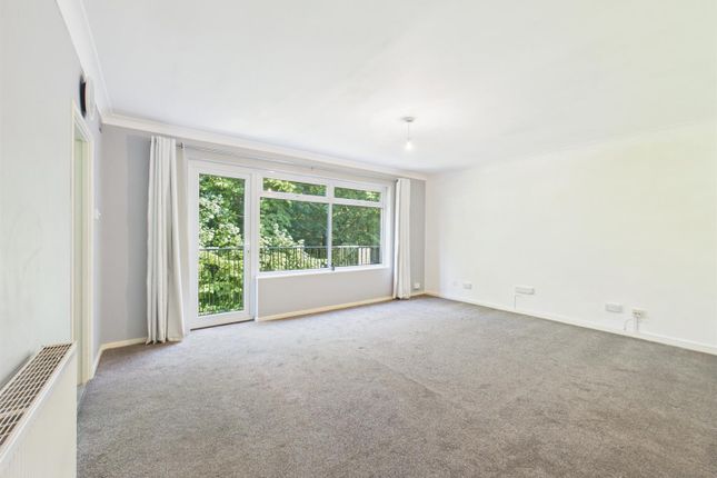 25, Dell Farm Road, Middlesex photo 3