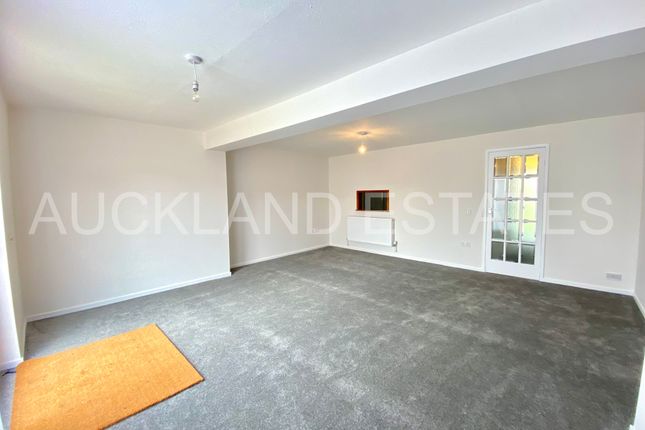 60, Kimptons Mead, Potters Bar photo 3