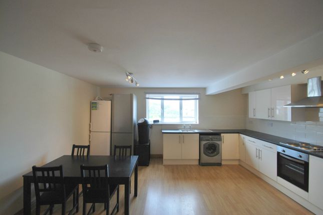 Woodville Road, Cardiff photo 4