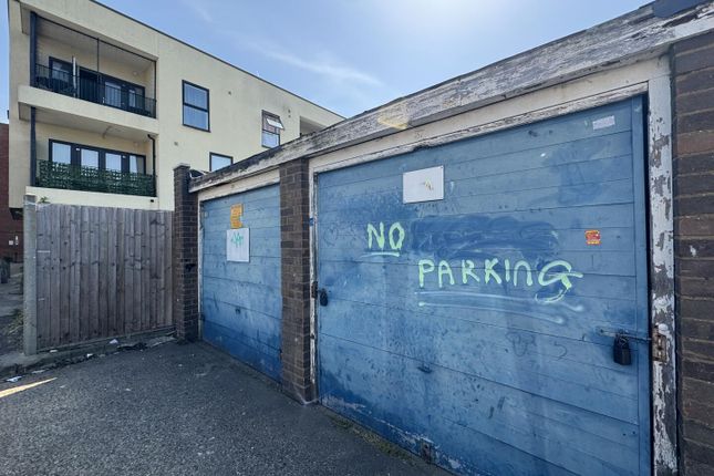 Garage 3, Garage at Grover Walk, Stanford-Le-Hope photo 3